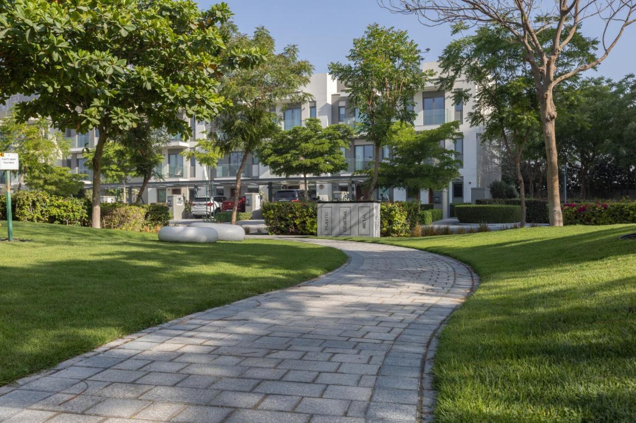 Stay By Latinem Luxury 2Br Holiday Home Cv B2513 Near Burj Khalifa Dubái Exterior foto